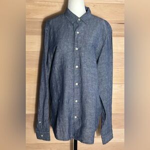 NWT Gap Size M, unisex, 100% recycled paper long sleeve button up single pocket